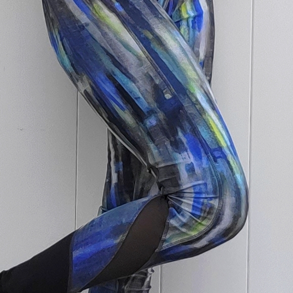 MPG - Athletic Yoga Leggings - Picture 3 of 9